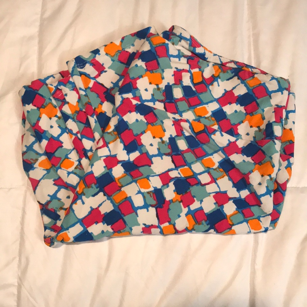 Geometric fun pattern leggings